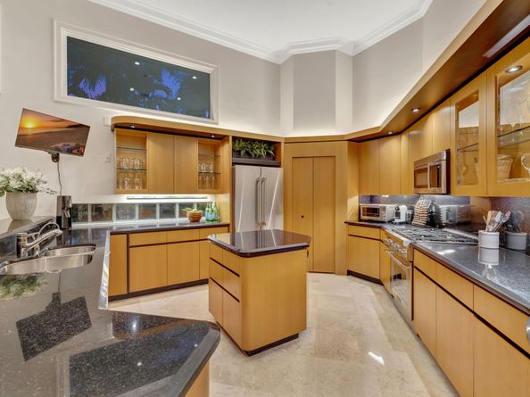 1518 E Lake Dr, Fort Lauderdale FL 33316