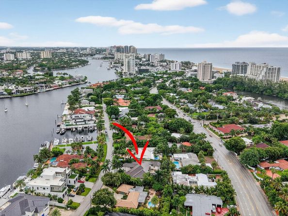1518 E Lake Dr, Fort Lauderdale FL 33316