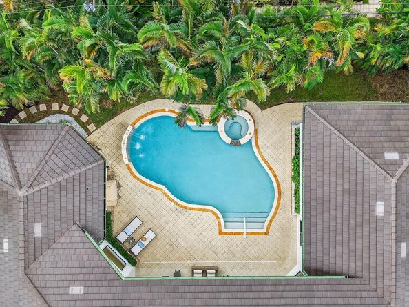 1518 E Lake Dr, Fort Lauderdale FL 33316