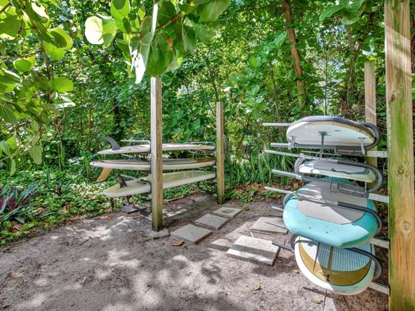 1518 E Lake Dr, Fort Lauderdale FL 33316