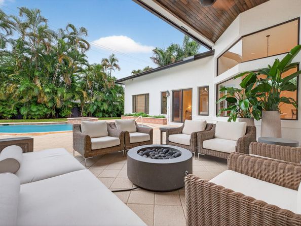 1518 E Lake Dr, Fort Lauderdale FL 33316