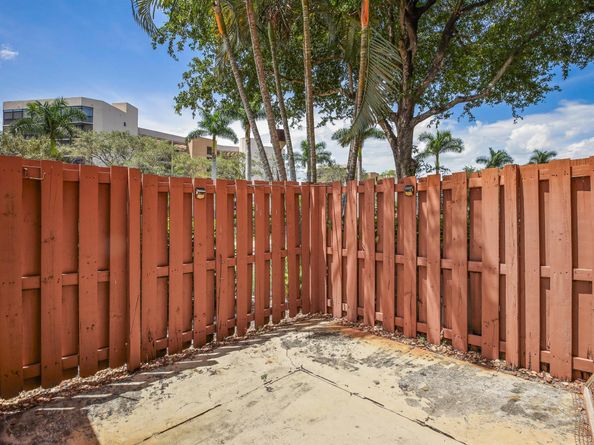 5308 Fountains Drive S, Lake Worth FL 33467