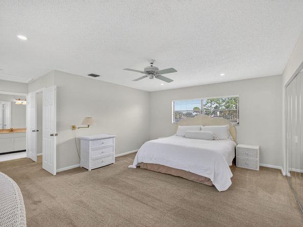 529 Prestwick Circle, Palm Beach Gardens FL 33418