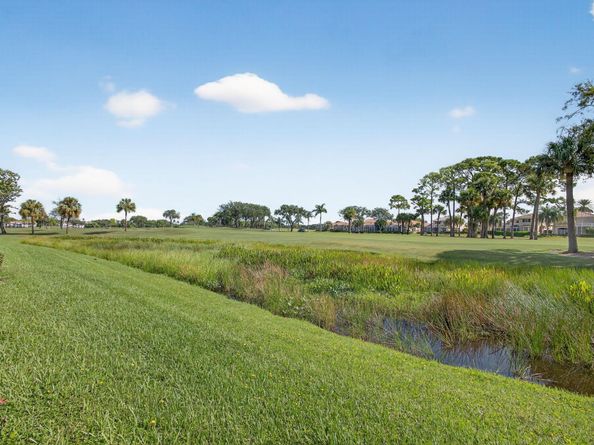 529 Prestwick Circle, Palm Beach Gardens FL 33418