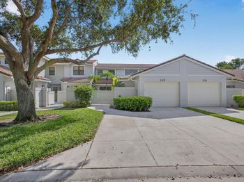 529 Prestwick Circle