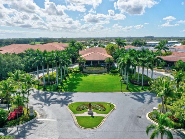 529 Prestwick Circle, Palm Beach Gardens FL 33418