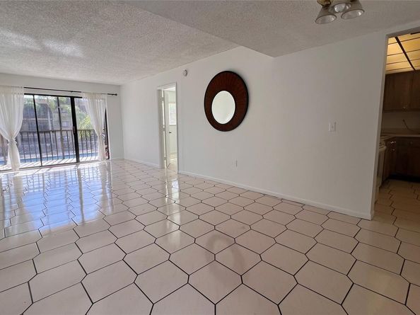 8415 SW 107th Ave 208W, Miami FL 33173