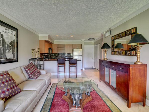 620 Greensward Lane 202Ks, Delray Beach FL 33445