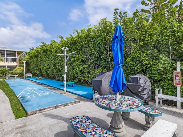 2541 NE 11th St 101, Pompano Beach FL 33062