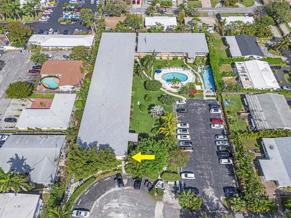2541 NE 11th St 101, Pompano Beach FL 33062