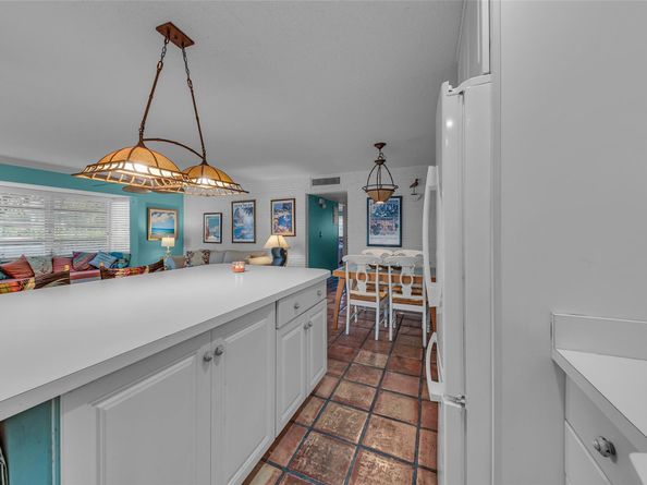 2541 NE 11th St 101, Pompano Beach FL 33062