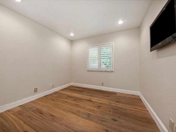 2729 S Oakland Forest Dr 202, Oakland Park FL 33309