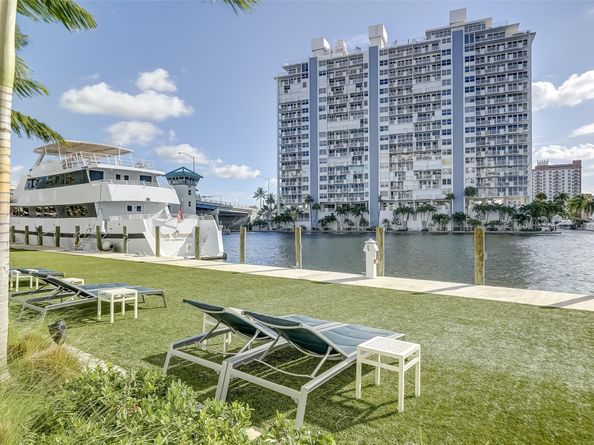2670 E Sunrise Blvd 322, Fort Lauderdale FL 33304