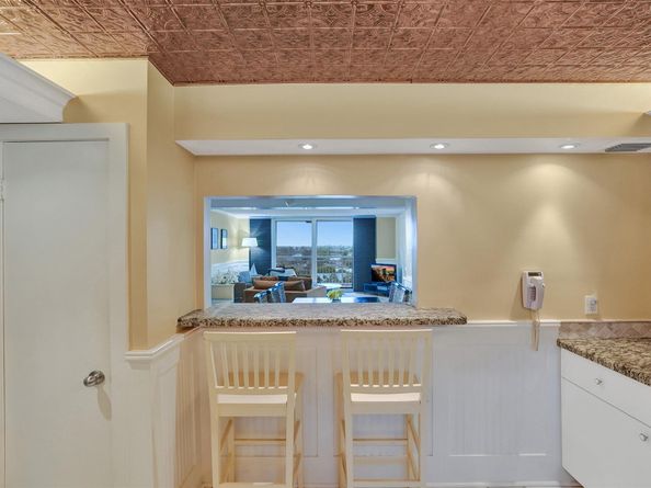 1050 Hillsboro Mile 805W, Hillsboro Beach FL 33062