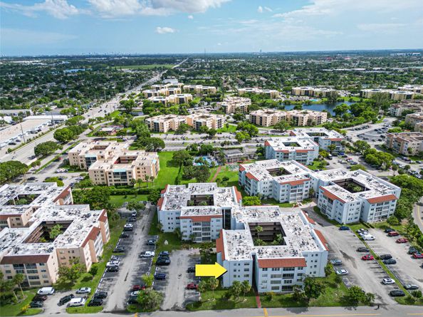2850 Somerset Dr 307L, Lauderdale Lakes FL 33311