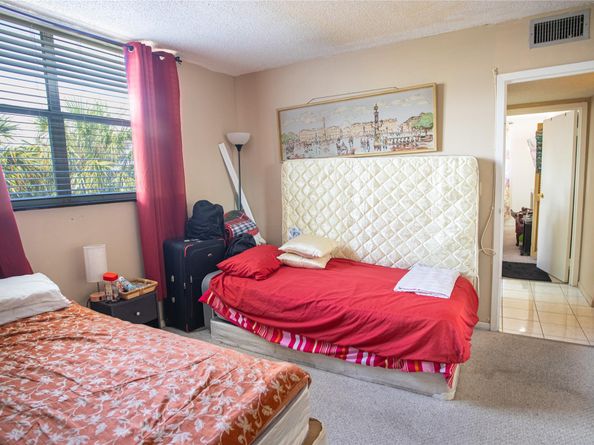 2850 Somerset Dr 307L, Lauderdale Lakes FL 33311