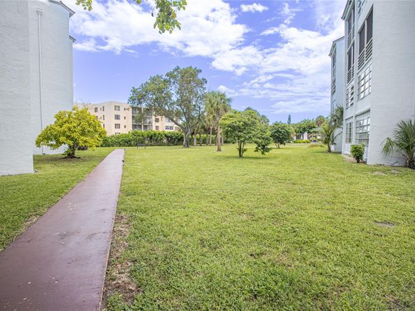 2850 Somerset Dr 307L, Lauderdale Lakes FL 33311