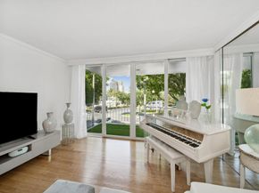 800 SE 4th St 104, Fort Lauderdale FL 33301