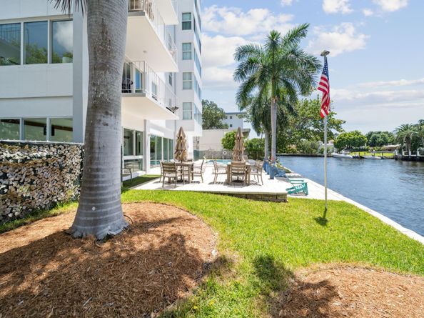 800 SE 4th St 104, Fort Lauderdale FL 33301