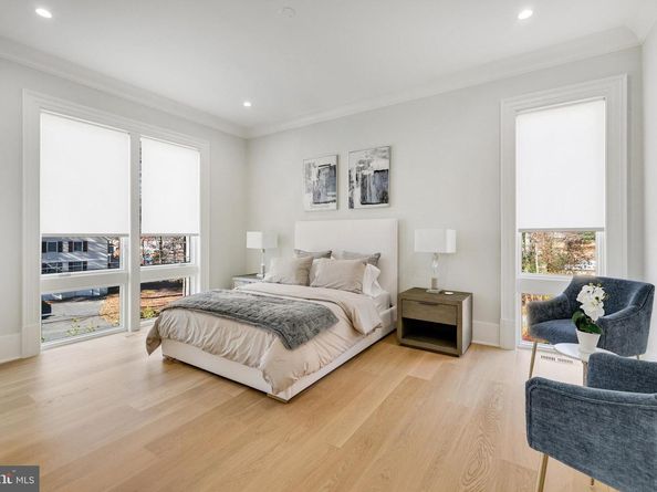 725 Lawton Street, Mclean VA 22101