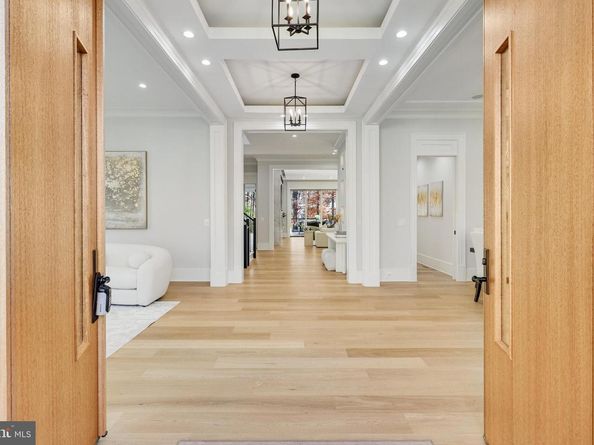 725 Lawton Street, Mclean VA 22101