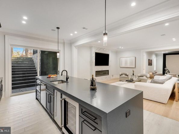 725 Lawton Street, Mclean VA 22101