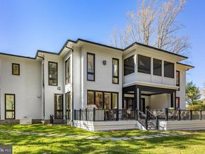 725 Lawton Street, Mclean VA 22101