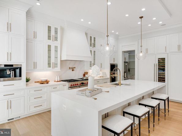 725 Lawton Street, Mclean VA 22101