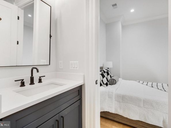 725 Lawton Street, Mclean VA 22101