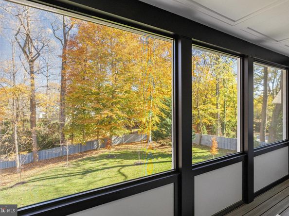 725 Lawton Street, Mclean VA 22101