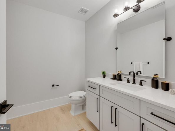 725 Lawton Street, Mclean VA 22101