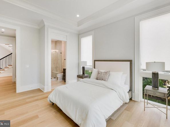 725 Lawton Street, Mclean VA 22101