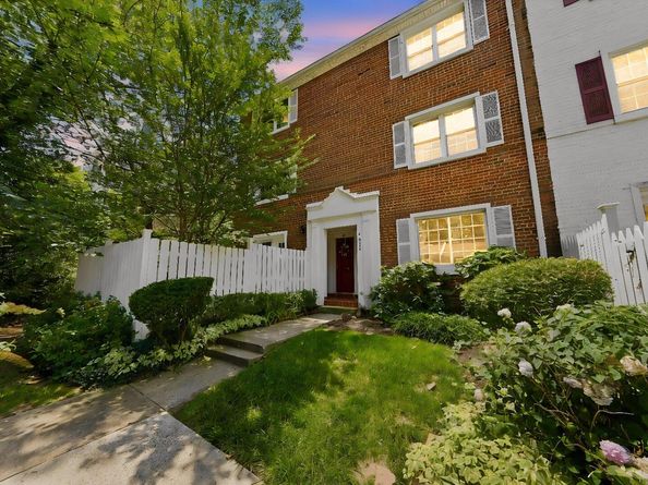 4634 28TH Road S A, Arlington VA 22206