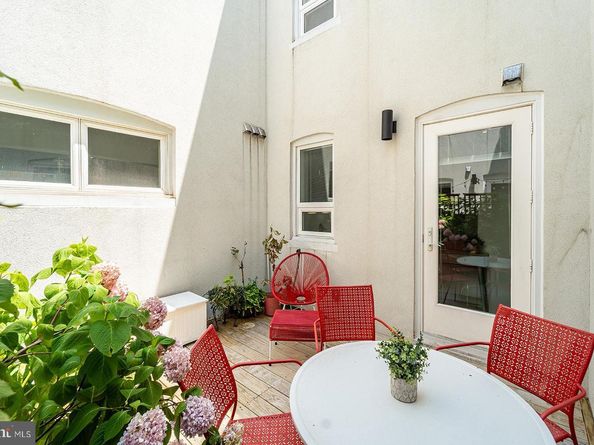 2422 17TH Street NW 203, Washington DC 20009