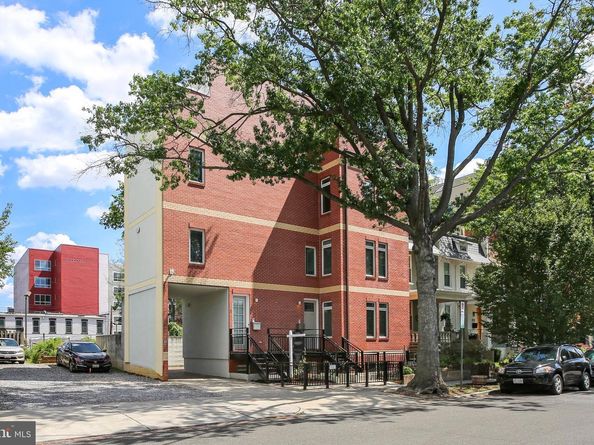 915 3rd Street NE, Washington DC 20002