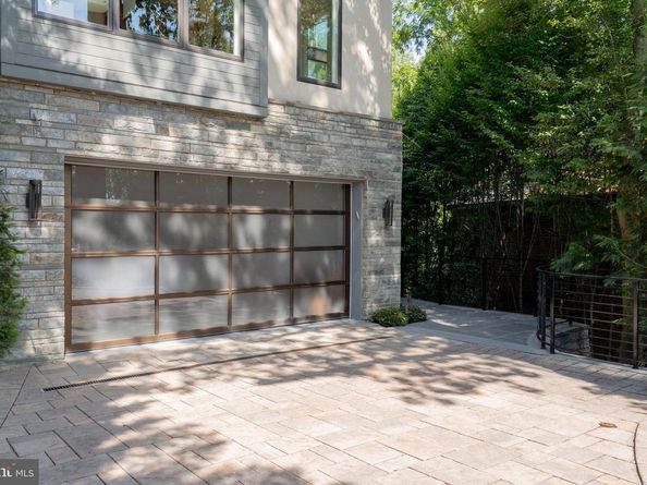 2905 University Terrace NW, Washington DC 20016
