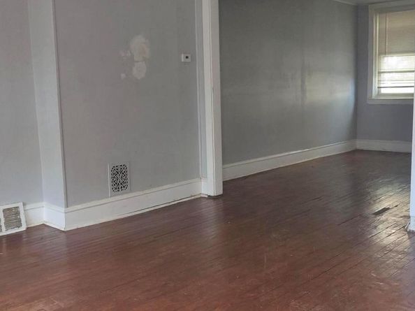 2653 S Robinson Street, Philadelphia PA 19142