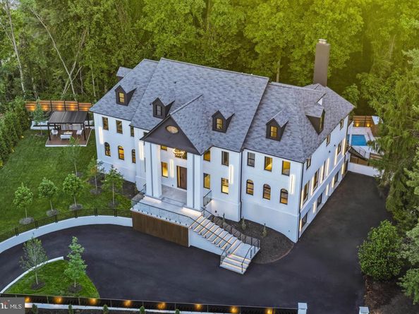 1124 Savile Lane, Mclean VA 22101