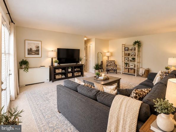 3336 Spring Lane A30, Falls Church VA 22041