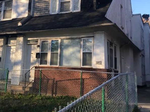 4832 E Roosevelt Blvd., Philadelphia PA 19124