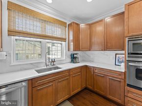 120 Dickinson Street E, Philadelphia PA 19147