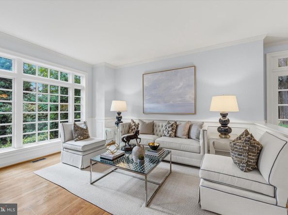 4928 Little Falls Road, Arlington VA 22207