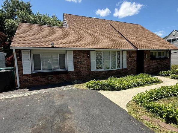 99 Kingwood Lane, Levittown PA 19055