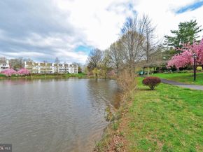7717 Inversham Drive 116, Falls Church VA 22042
