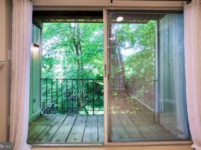 7717 Inversham Drive 116, Falls Church VA 22042