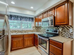 7717 Inversham Drive 116, Falls Church VA 22042
