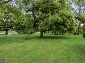679 Rose Hollow Drive, Yardley PA 19067