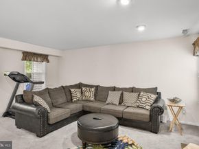 679 Rose Hollow Drive, Yardley PA 19067