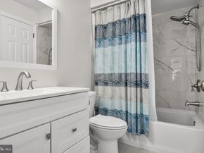 679 Rose Hollow Drive, Yardley PA 19067