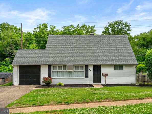 44 Quickset Road, Levittown PA 19057